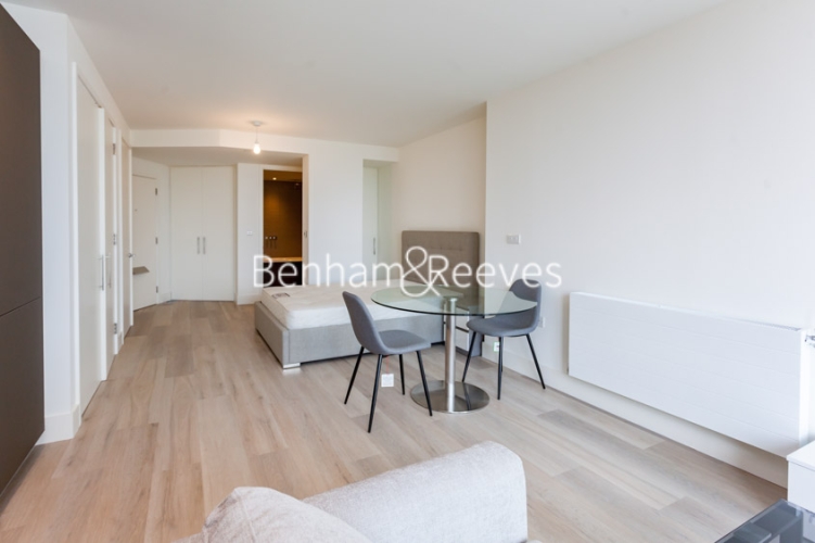 Studio flat to rent in Daneland Walk, Highgate, N17-image 7
