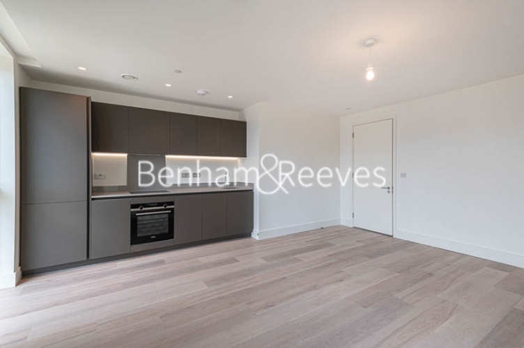 1 bedroom flat to rent in Daneland Walk, Highgate, N17-image 2