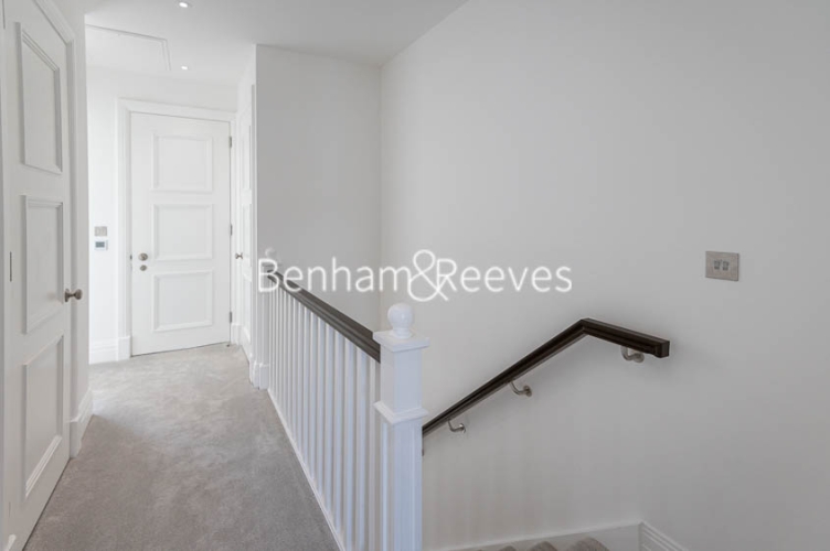 4 bedrooms flat to rent in Rookery Lane, Enfield, EN4-image 8