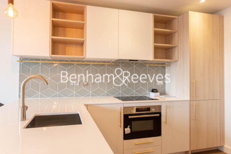 1 bedroom flat to rent in Mary Neuner Road, Highgate, N8-image 2