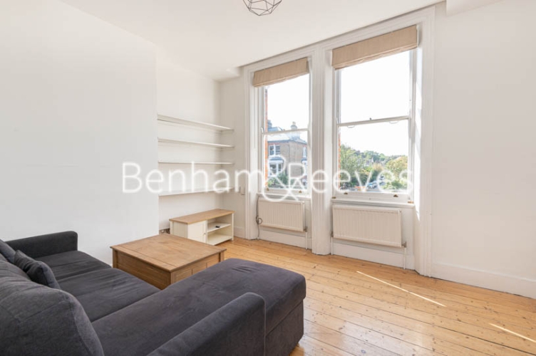 1 bedroom flat to rent in Dalmeny Road, Tufnell Park, N7-image 1