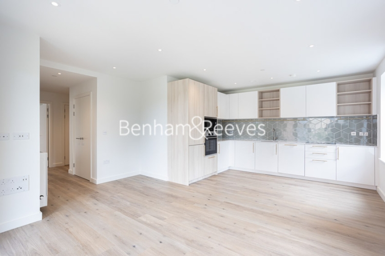 2 bedrooms flat to rent in Mary Neuner Road, Highgate, N8-image 2