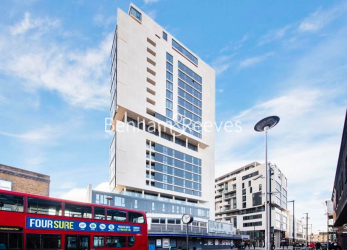 1  bedroom flat to rent in Goodwin Street, Finsbury Park, N4-image 2