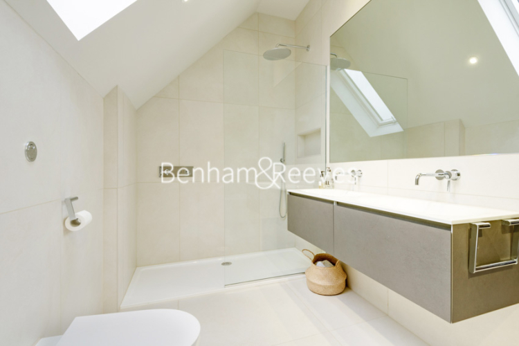 5  bedrooms flat to rent in Hornsey Lane Gardens, Highgate, N6-image 5