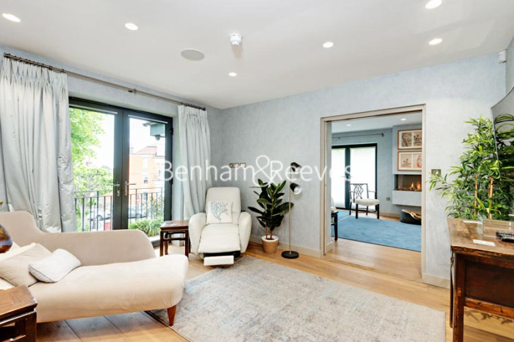 5 bedrooms flat to rent in Hornsey Lane Gardens, Highgate, N6-image 12