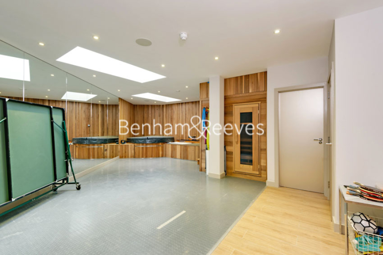 5 bedrooms flat to rent in Hornsey Lane Gardens, Highgate, N6-image 14