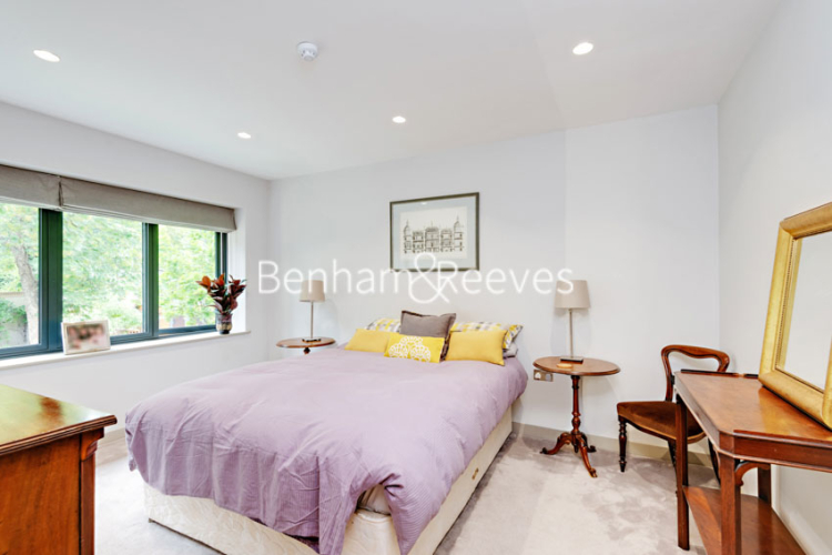 5  bedrooms flat to rent in Hornsey Lane Gardens, Highgate, N6-image 16
