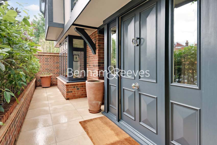 5 bedrooms flat to rent in Hornsey Lane Gardens, Highgate, N6-image 18