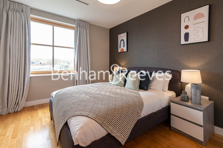 2  bedrooms flat to rent in Highbury Gardens, Holloway Road, N7-image 4