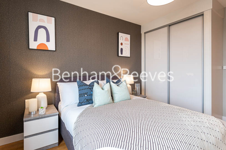 2  bedrooms flat to rent in Highbury Gardens, Holloway Road, N7-image 9