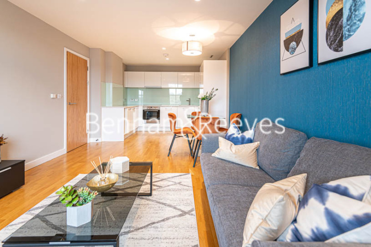 2  bedrooms flat to rent in Highbury Gardens, Holloway Road, N7-image 12