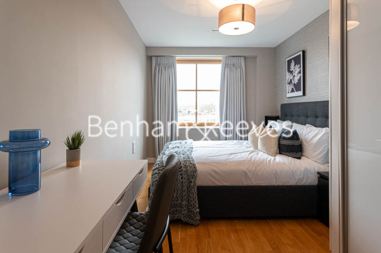 2  bedrooms flat to rent in Highbury Gardens, Holloway Road, N7-image 13