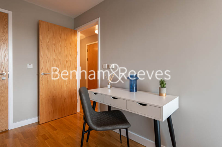 2  bedrooms flat to rent in Highbury Gardens, Holloway Road, N7-image 14