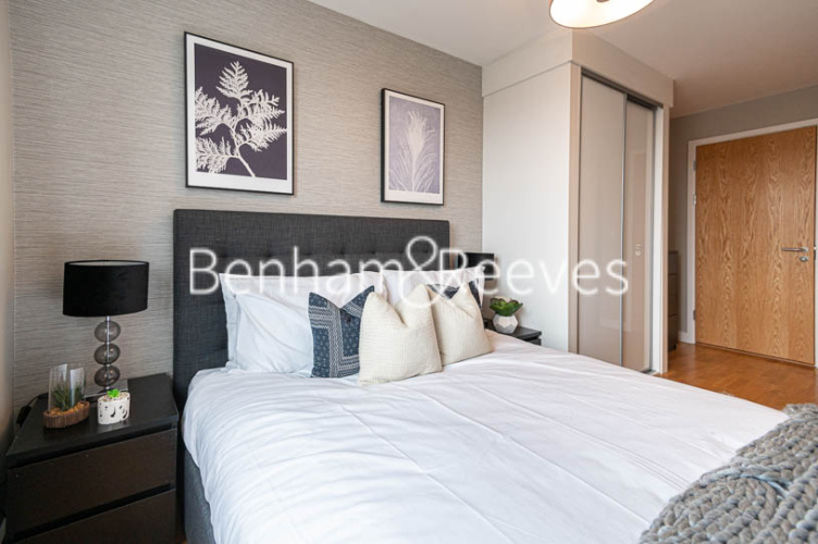 2  bedrooms flat to rent in Highbury Gardens, Holloway Road, N7-image 17