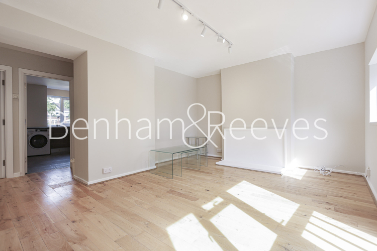 2  bedrooms flat to rent in Great North Road, East Finchley, N2-image 1