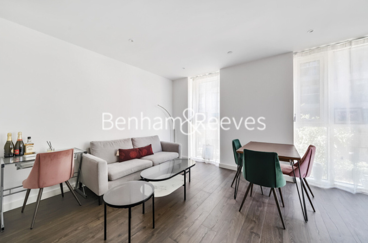 1  bedroom flat to rent in Hartingtons Court, Coster Avenue, N4-image 1