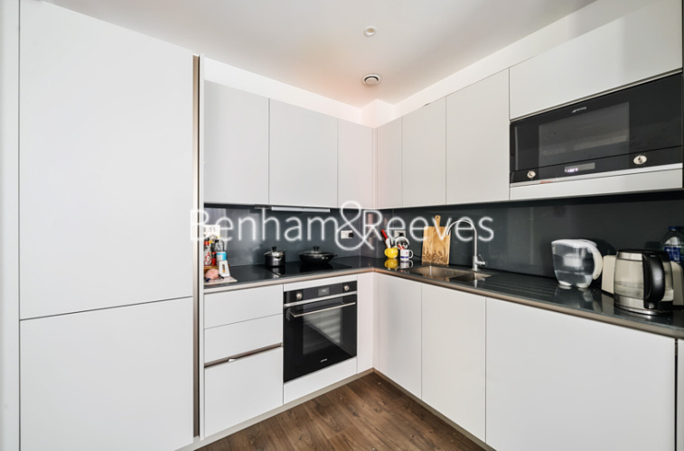 1  bedroom flat to rent in Hartingtons Court, Coster Avenue, N4-image 2