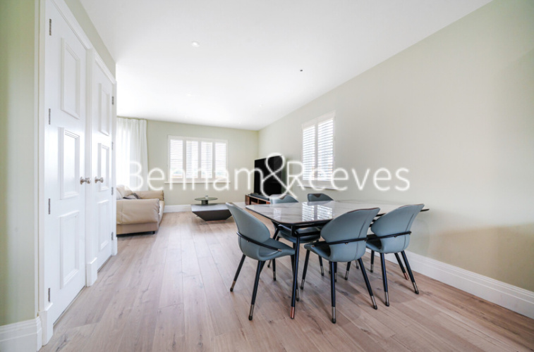 3  bedrooms house to rent in Trent Park, Enfield, EN4-image 3