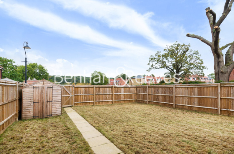 3  bedrooms house to rent in Trent Park, Enfield, EN4-image 6