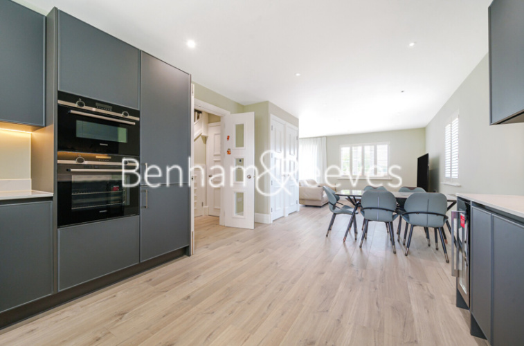 3  bedrooms house to rent in Trent Park, Enfield, EN4-image 9