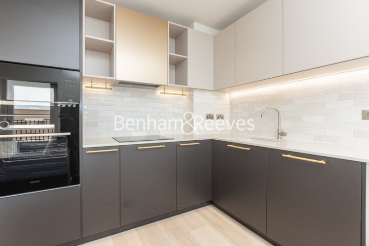 2  bedrooms flat to rent in Mary Neuner Road, Alexandra, N8-image 2