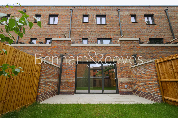 4 bedrooms  for sale in Cowan Gardens, Highgate, N15 view 10