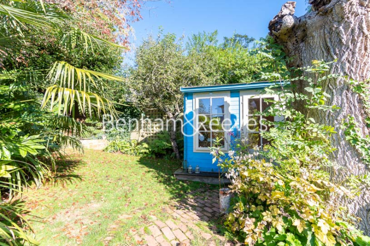 5  bedrooms house to rent in Millfield Lane, Highgate, N6-image 13