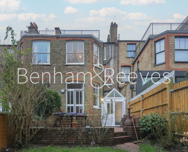 5  bedrooms house to rent in Priory Gardens, Highgate, N6-image 19