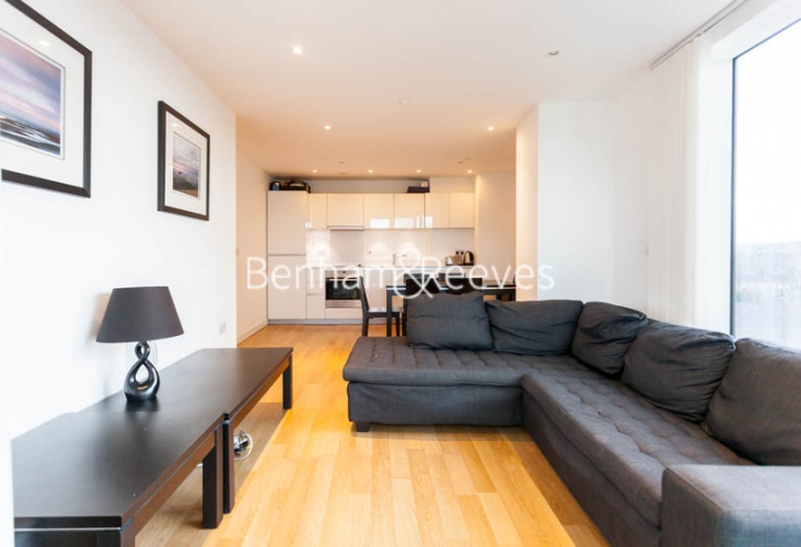 2 bedrooms flat to rent in Woodberry Park, Highgate, N4-image 1