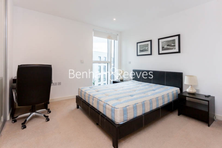 2 bedrooms flat to rent in Woodberry Park, Highgate, N4-image 10