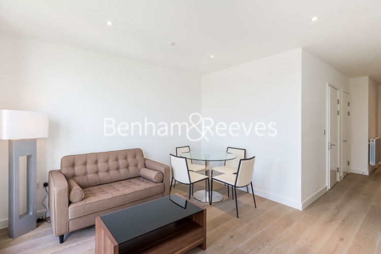 Studio flat to rent in Maltby House, Kidbrooke Village, SE3-image 1