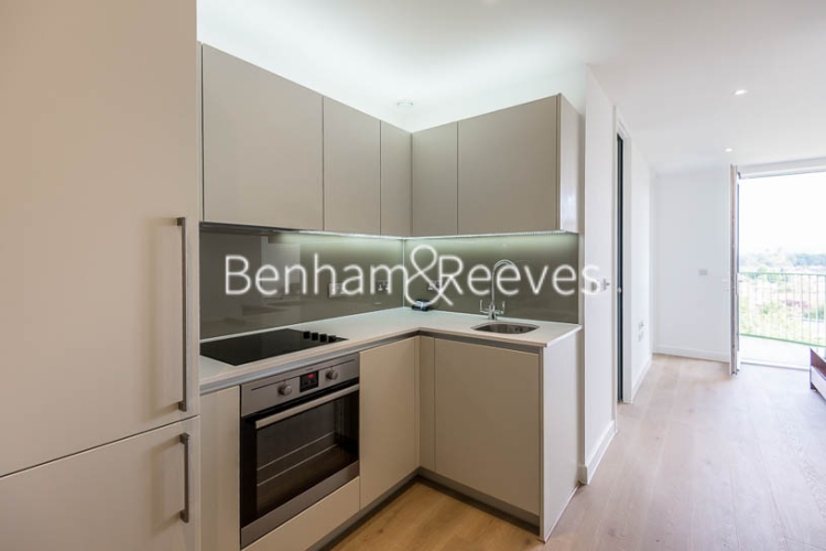 Studio flat to rent in Maltby House, Kidbrooke Village, SE3-image 2