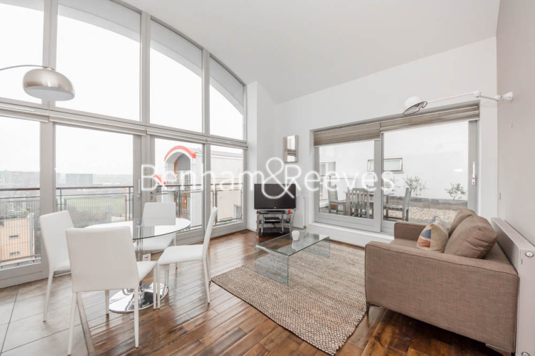 2  bedrooms flat to rent in John Harrison Way, North Greenwich, SE10-image 1