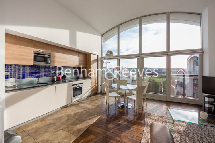 2  bedrooms flat to rent in John Harrison Way, North Greenwich, SE10-image 2