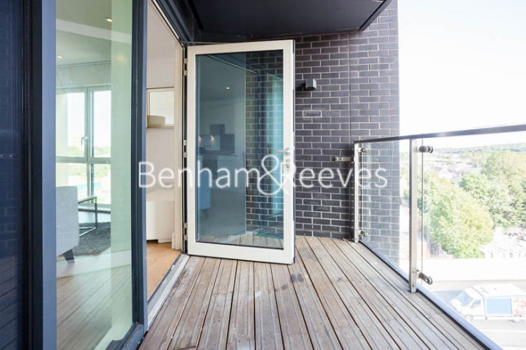 2  bedrooms flat to rent in Hippersley Point, Tilston Bright Square, SE2-image 5