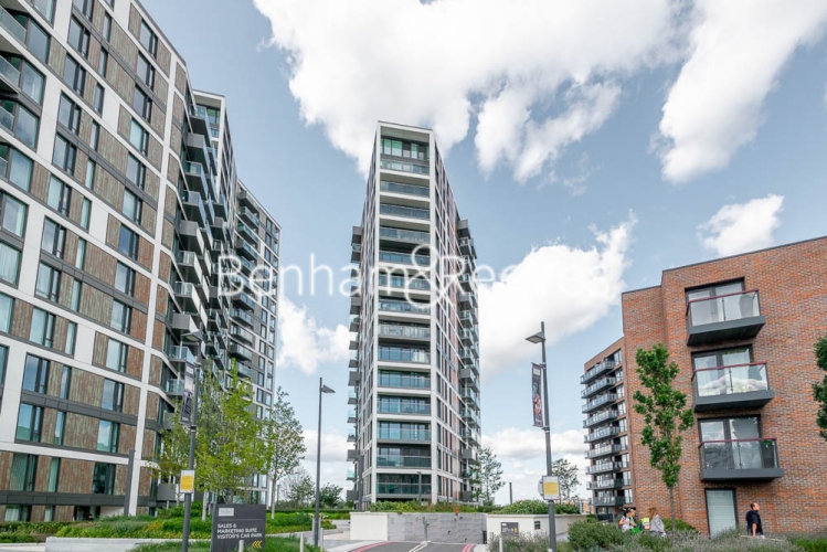 3 bedrooms flat to rent in Duke of Wellington Avenue, Canary Wharf, SE18-image 6