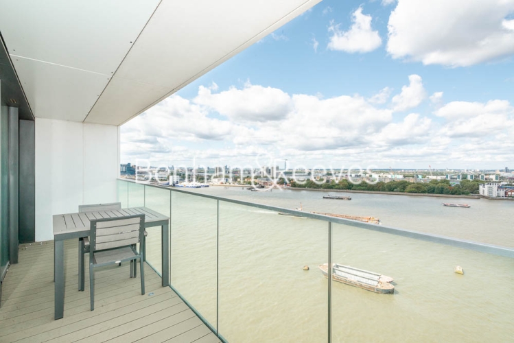 3  bedrooms flat to rent in Duke of Wellington Avenue, Canary Wharf, SE18-image 10