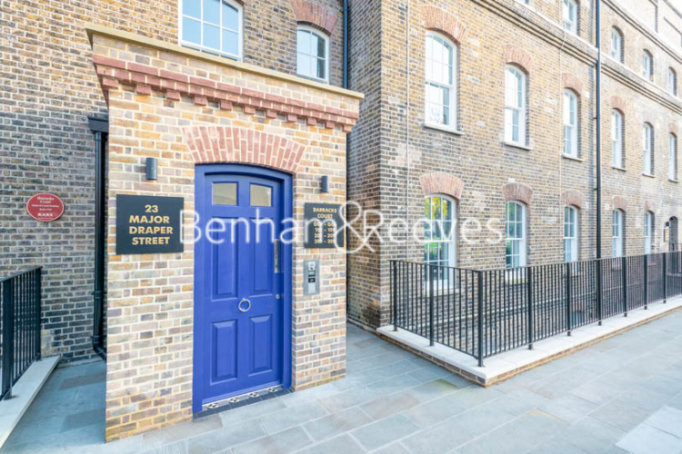 2 bedrooms flat to rent in Barracks Court, Major Draper Street, SE18-image 7