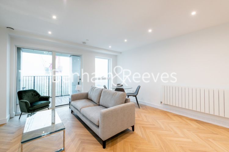 2  bedrooms flat to rent in Peglar Square, Kidbrooke Village, SE3-image 1