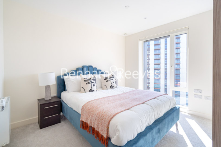 2  bedrooms flat to rent in Duke of Wellington Avenue, Woolwich, SE18-image 4