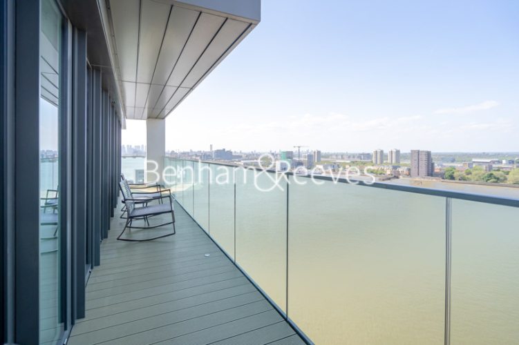 2  bedrooms flat to rent in Duke of Wellington Avenue, Woolwich, SE18-image 11