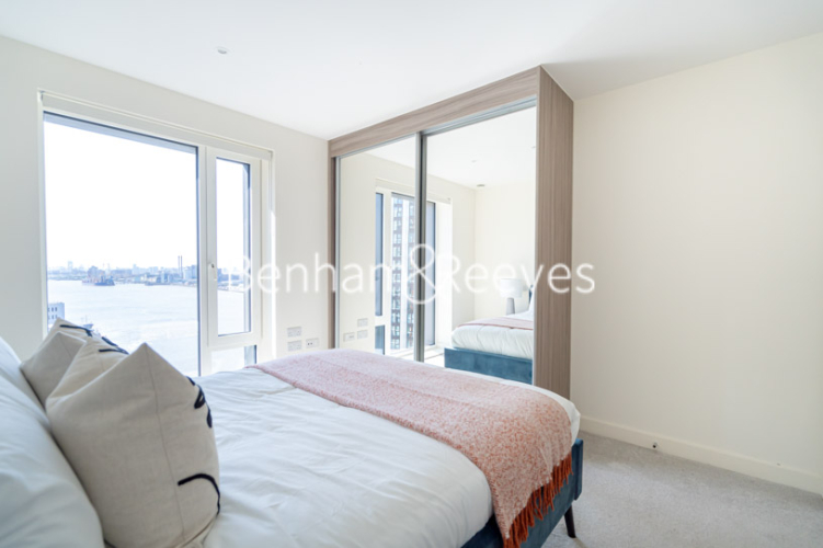 2  bedrooms flat to rent in Duke of Wellington Avenue, Woolwich, SE18-image 13