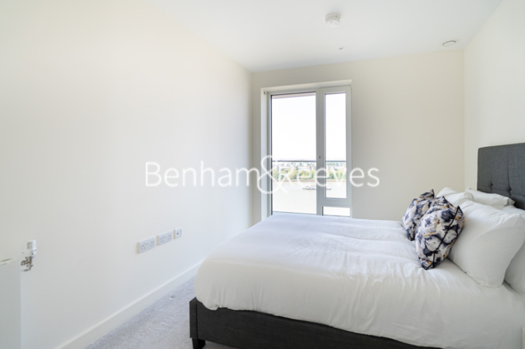 2  bedrooms flat to rent in Duke of Wellington Avenue, Woolwich, SE18-image 14