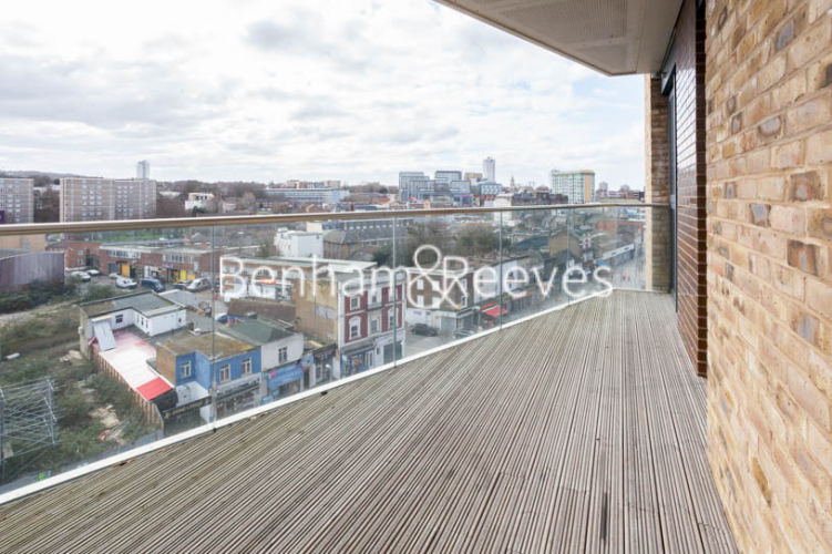 1 bedroom flat to rent in Victory Parade, Woolwich, SE18-image 5