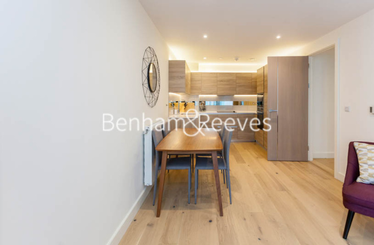 2  bedrooms flat to rent in Duke of  Wellington, Woolwich, SE18-image 3