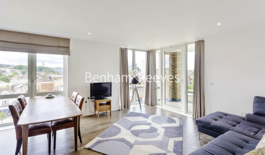 3 bedrooms flat to rent in Plumstead Road, Woolwich, SE18-image 1