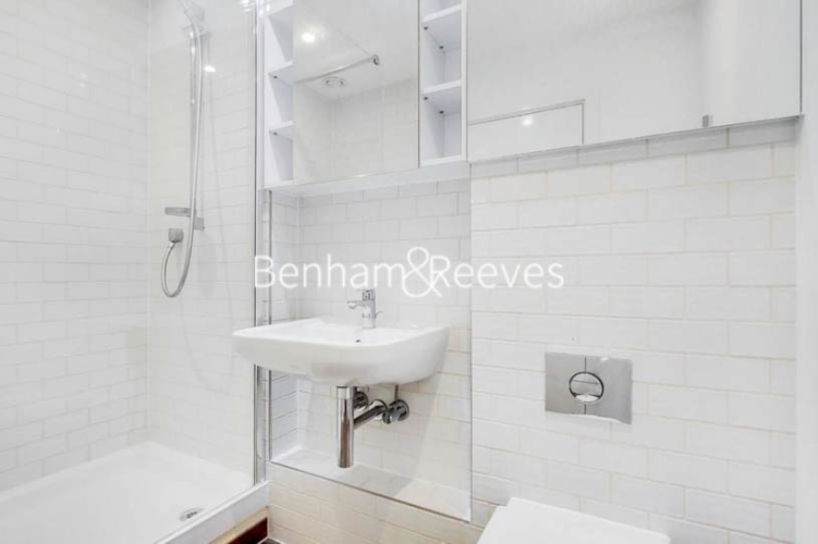 3 bedrooms flat to rent in Plumstead Road, Woolwich, SE18-image 4
