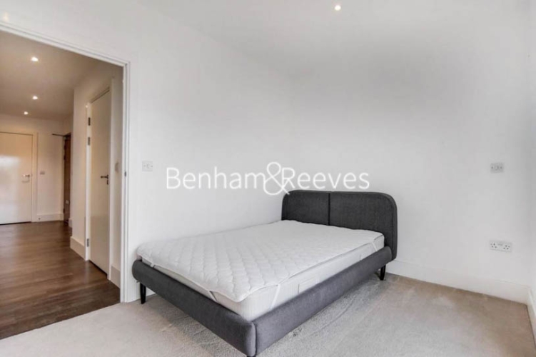 3 bedrooms flat to rent in Plumstead Road, Woolwich, SE18-image 11