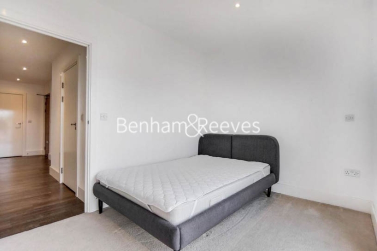 3  bedrooms flat to rent in Plumstead Road, Woolwich, SE18-image 11