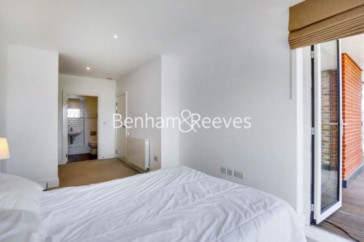 3 bedrooms flat to rent in Plumstead Road, Woolwich, SE18-image 15